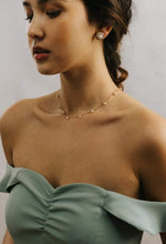 Load image into Gallery viewer, Empress Pearl Post Earrings