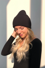 Load image into Gallery viewer, Dani Toque