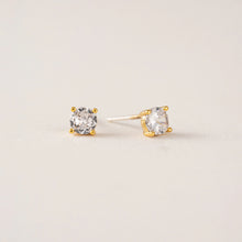 Load image into Gallery viewer, Solitaire Crystal Fete Stud Earrings
