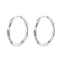Load image into Gallery viewer, Eddy Large Hoops - Silver
