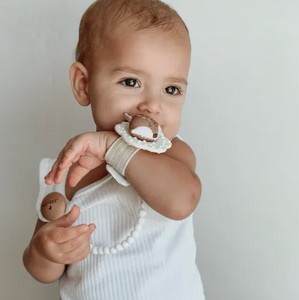 Wristeez Organic Teething Wristlet Rattle - Finley the Fox