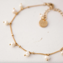 Load image into Gallery viewer, Dot Pearl Bracelet
