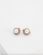 Load image into Gallery viewer, Empress Pearl Post Earrings
