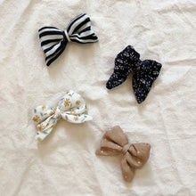 Load image into Gallery viewer, Bow on Headband Set (Set of 4)

