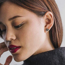 Load image into Gallery viewer, Nico Fan Stud Earrings
